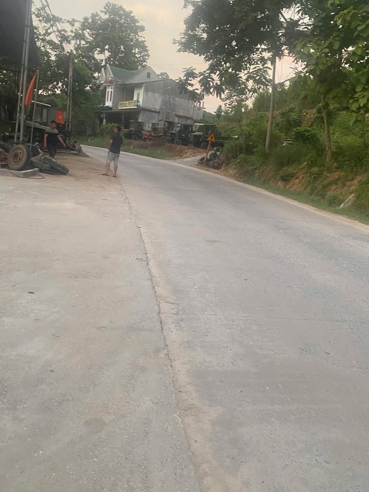 Đất thổ cư Tứ Quận, Yên Sơn 550m² giá 850 triệu - Cơ hội đầu tư hấp dẫn!