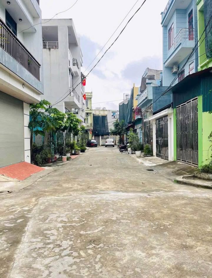 Đất nền Hoàng Diệu Thái Bình 64m² giá 2 tỷ - Đường ô tô tránh nhau ngay khu đông dân cư!