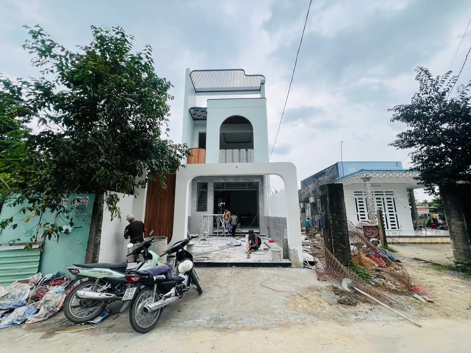 Nhà mặt tiền đường Hoa Vàng, Đức Hòa, Long An 133.5m² giá 3.45 tỷ - Kinh doanh thuận lợi!