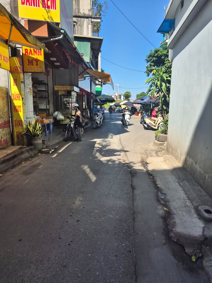 Đất nền Ngọc Thụy 112m² giá 7 tỷ - Cách chợ 200m, ô tô tránh nhau!