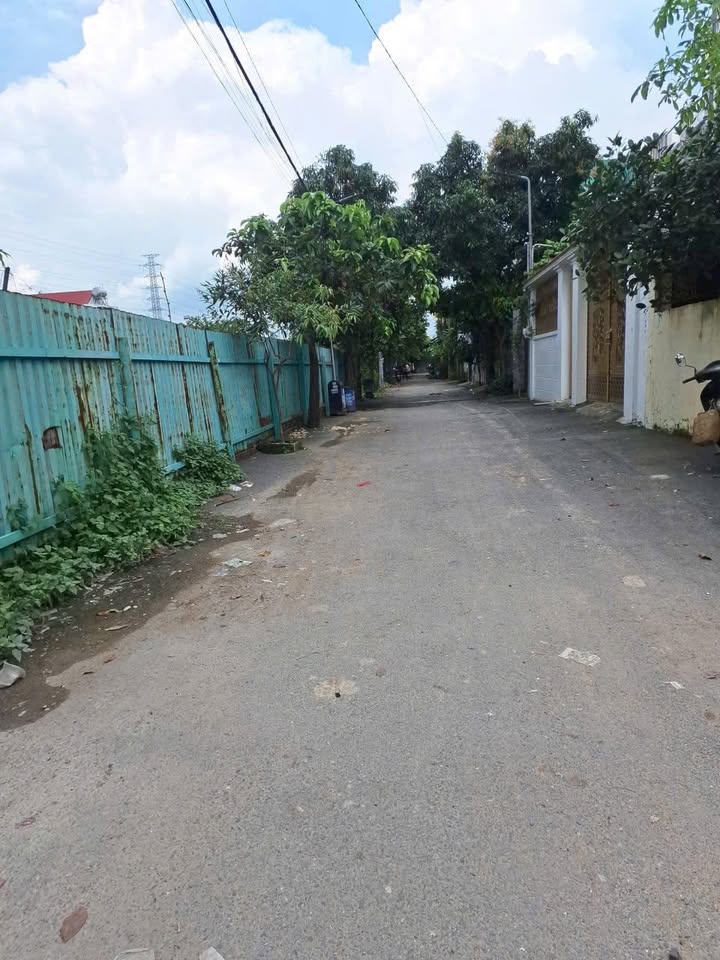 Đất nền Hóc Môn 100m² giá 3.95 tỷ - Sổ hồng riêng, hẻm ô tô vào tận nơi!