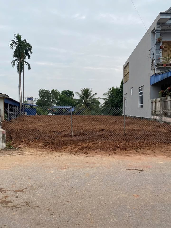 Cho thuê kho/xưởng 400m² tại đường Bình Sơn, Sông Công - Vị trí kinh doanh sầm uất!