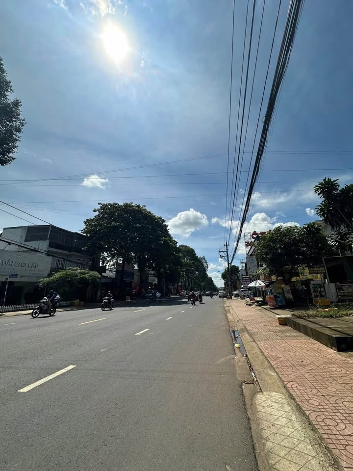 Nhà mặt tiền Lê Duẩn, phường Ea Tam, TP Buôn Ma Thuột 172m² - Pháp lý rõ ràng, kinh doanh sầm uất!