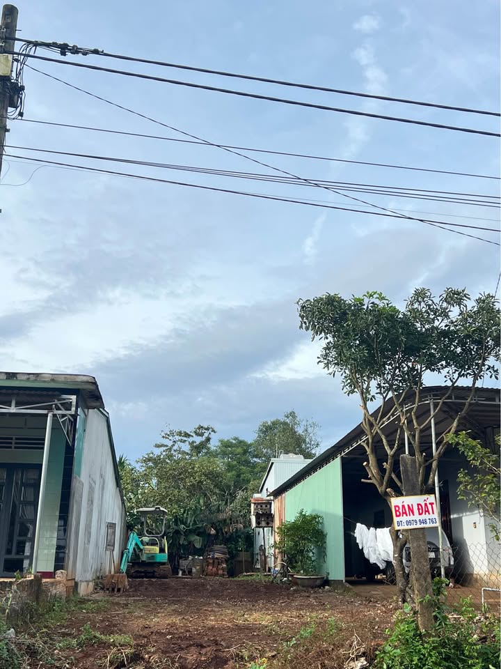 Bán FrontHouse mặt tiền Nguyễn Kiệm, P. Thống Nhất, Gia Lai 240m² giá 1 tỷ - Đầu tư sinh lời ngay!