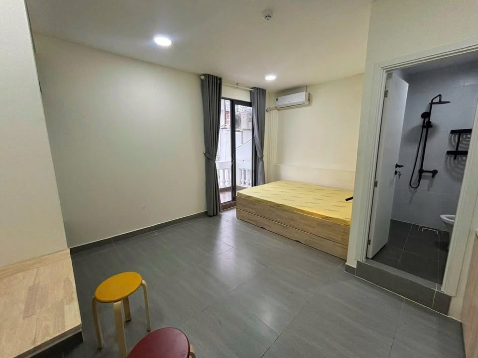 Căn hộ cho thuê 69 Nguyễn Gia Trí, Bình Thạnh - Phòng Ban Công rộng rãi, đầy đủ nội thất