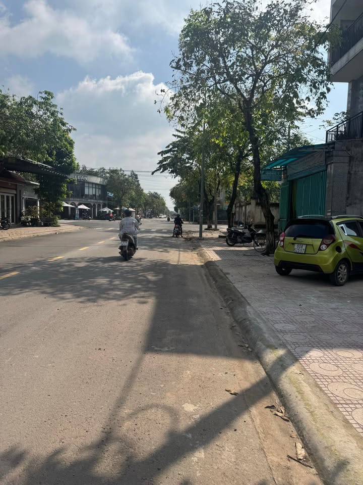 Cho thuê FrontHouse mặt tiền đường Nguyễn Huệ, Trảng Bom 15m² - Giá chỉ 15 triệu/tháng!