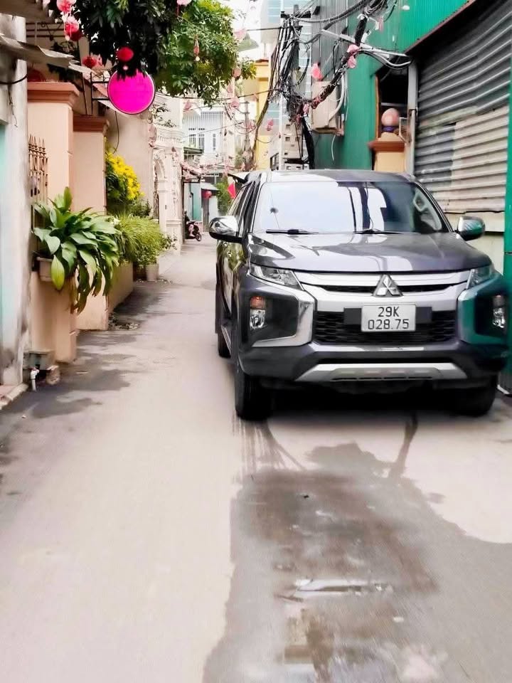 Nhà riêng đường Ỷ La, Hà Đông 32m² giá 5.6 tỷ - Ô tô đỗ cổng, xây mới!