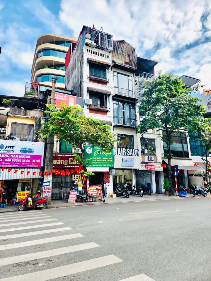 Nhà mặt phố Nguyễn Thái Học, Đống Đa 27m² giá 15 tỷ - Đầu tư sinh lời ngay!