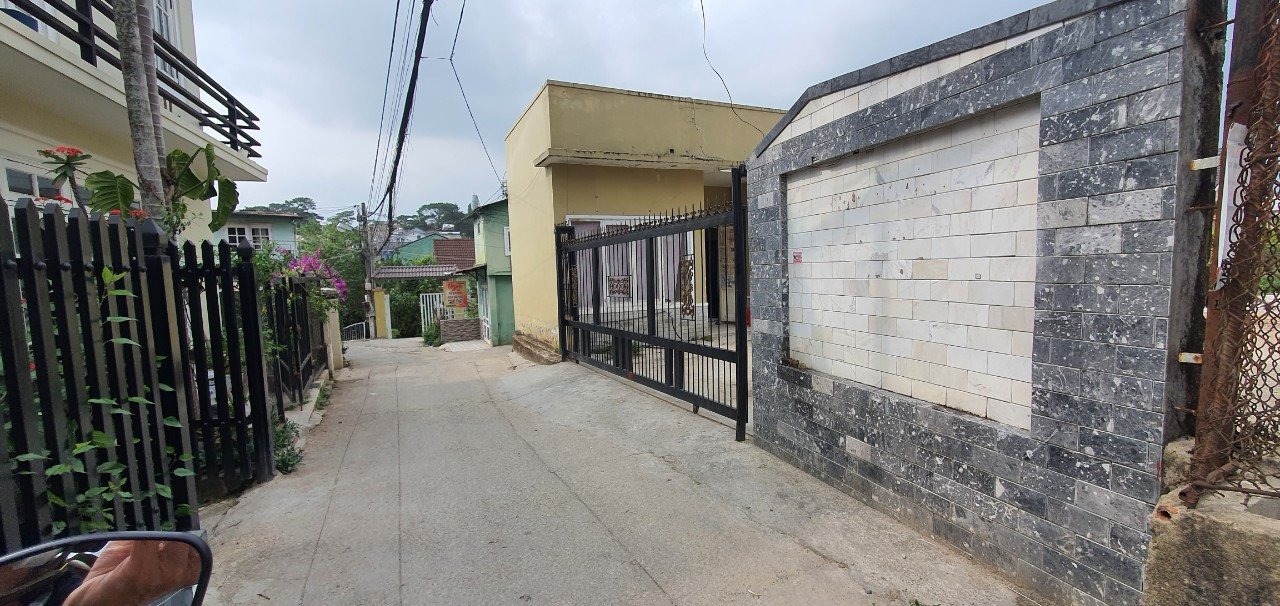 Đất hẻm nhánh Phạm Hồng Thái, Đà Lạt 300m² giá chỉ 12.5 tỷ - Đầu tư sinh lời ngay!