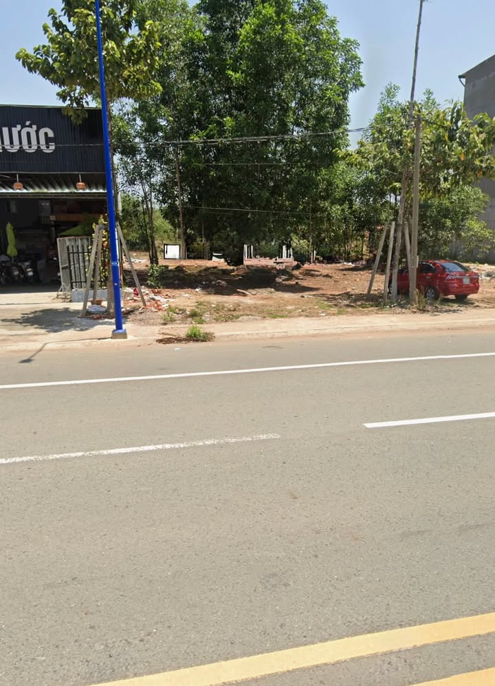 Đất nền Bến Cát 300m² giá 5 tỷ - Mặt tiền đường lớn kinh doanh thuận lợi!