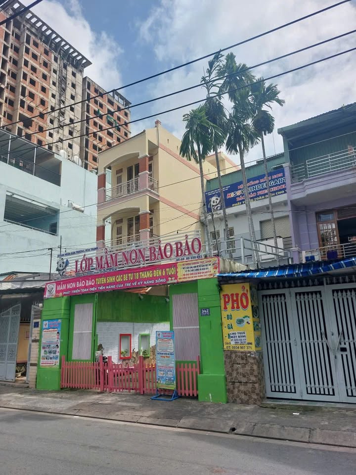 Nhà mặt tiền Trịnh Đình Trọng, Tân Phú 176m² giá 26 tỷ - Cơ hội đầu tư tuyệt vời!