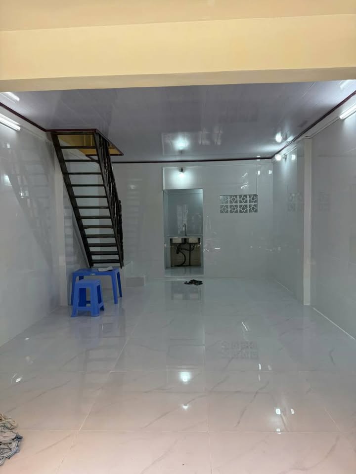 Nhà 2 tầng trên đường Ông Ích Khiêm, quận 11 giá 8.5 tỷ - Thương lượng tốt!