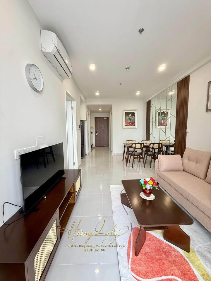 Căn hộ 2PN The Emerald Golf View giá 10 triệu - Nội thất mới hoàn toàn, vào ở ngay!