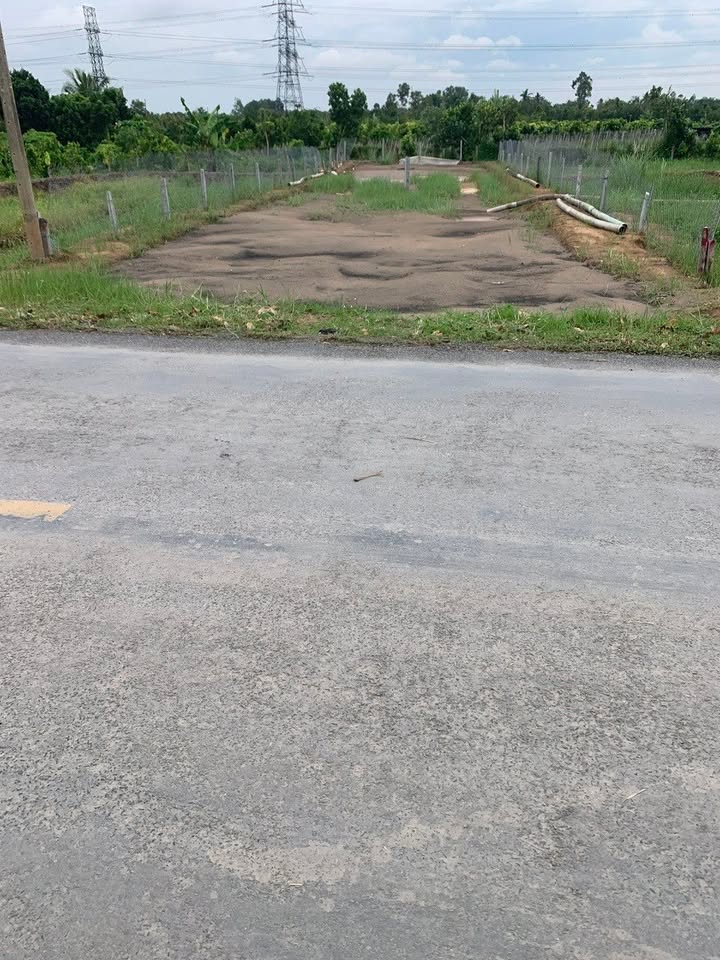 Đất mặt tiền đường lộ 853, Tân Phú Trung 200m² giá 1.65 tỷ - Đầu tư sinh lời tốt!