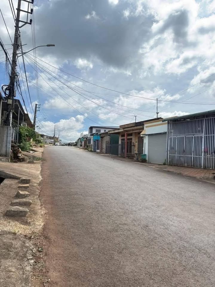 Nhà mặt tiền Nguyễn Chí Thanh, Buôn Hồ 147.6m² giá 5.3 tỷ - Đầu tư sinh lời ngay!