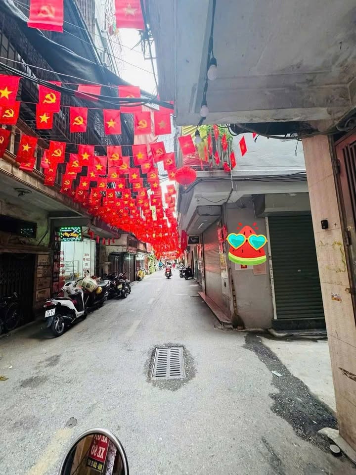 Nhà 3 tầng Tân Mai 54.5m² giá thỏa thuận - Ô tô vào nhà, kinh doanh thuận lợi!