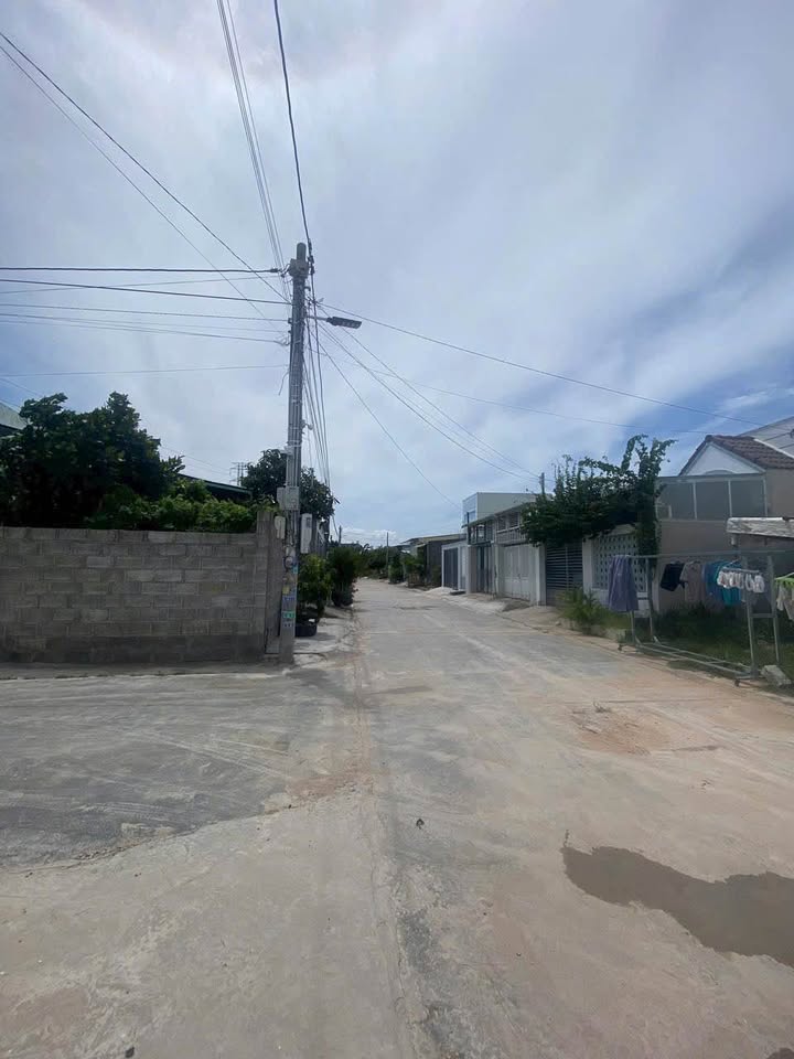 Đất nền Thôn 3, xã Hàm Liêm, 180m² giá 1.43 tỷ - Đường ô tô vào tận nơi!