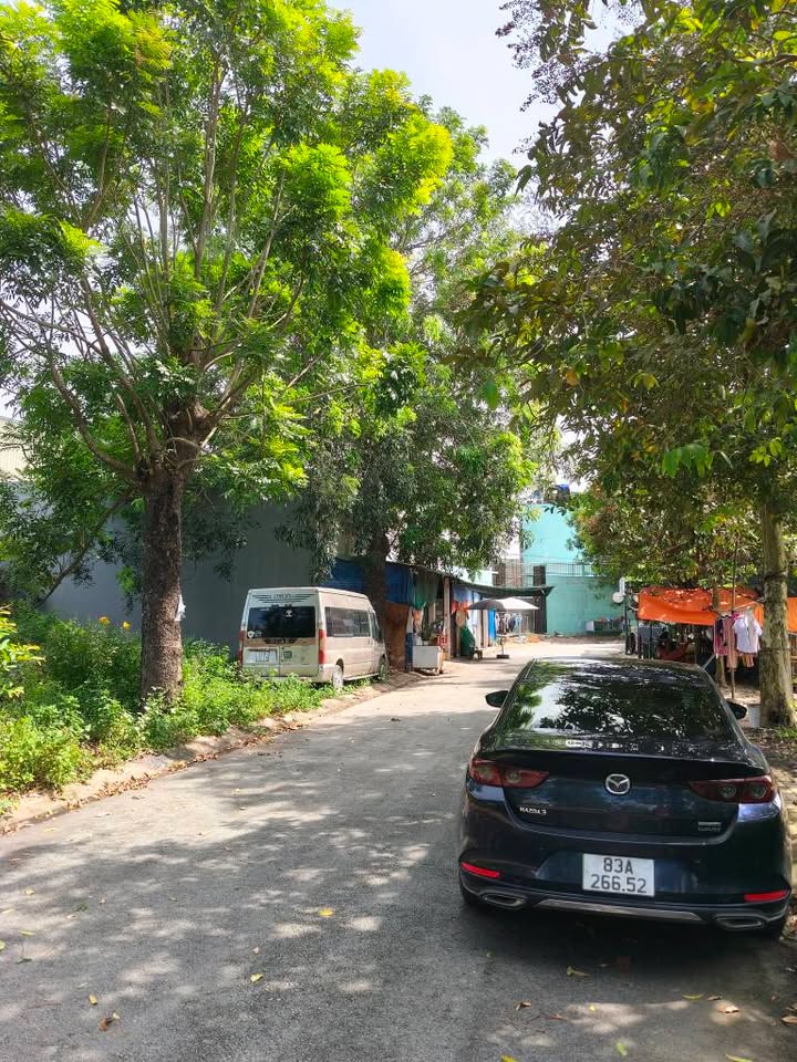 Đất nền KDC Hoàng Long Bến Lức 198m² giá 2.7 tỷ - Đầu tư sinh lời ngay!