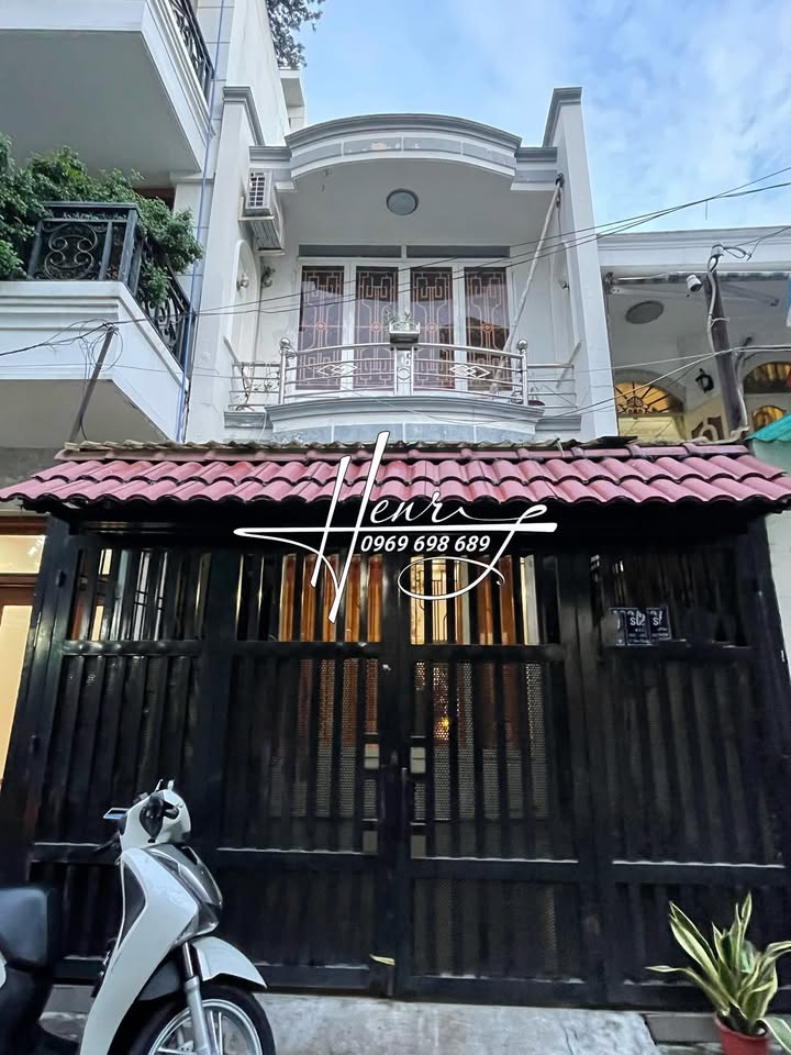 Nhà phố quận 7, 67m² giá 7.8 tỷ - Ô tô ngủ trong nhà, nội thất cao cấp!