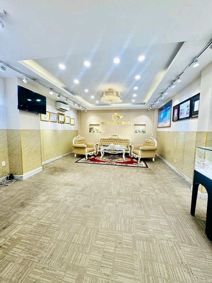 Mặt tiền 9m tòa nhà 6 tầng tại Huỳnh Tấn Phát, Quận 7 - Đầu tư sinh lời lý tưởng!