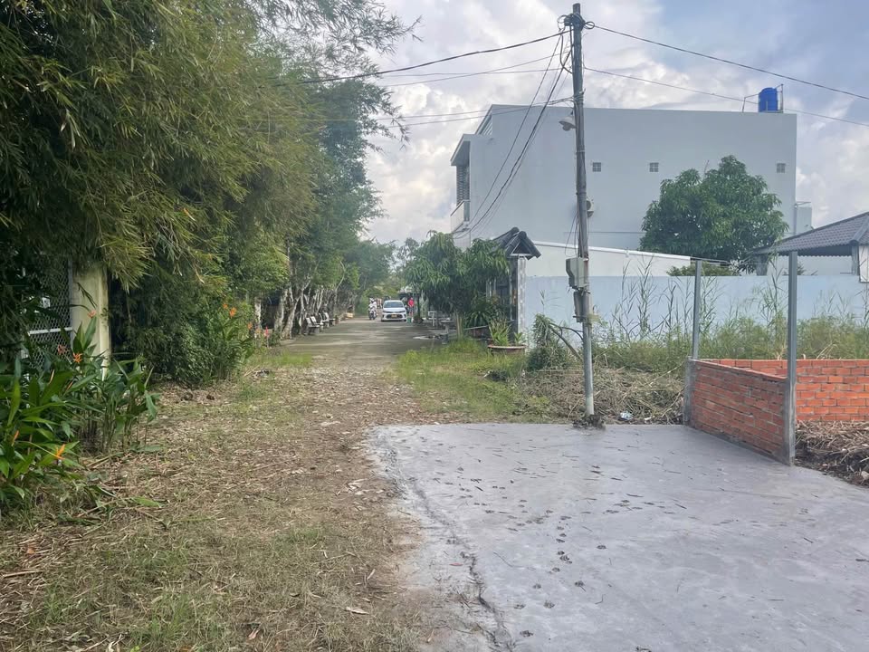 Đất nền hẻm 889 Nguyễn Trung Trực 219,3m² giá 1.35 tỷ - Phù hợp đầu tư!