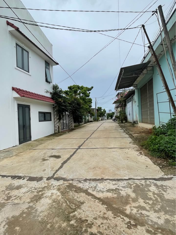 Nhà 1 Lầu Hẻm Lê Thị Hồng Gấm Pleiku 110m² giá 1.55 tỷ - Gần trung tâm thành phố!