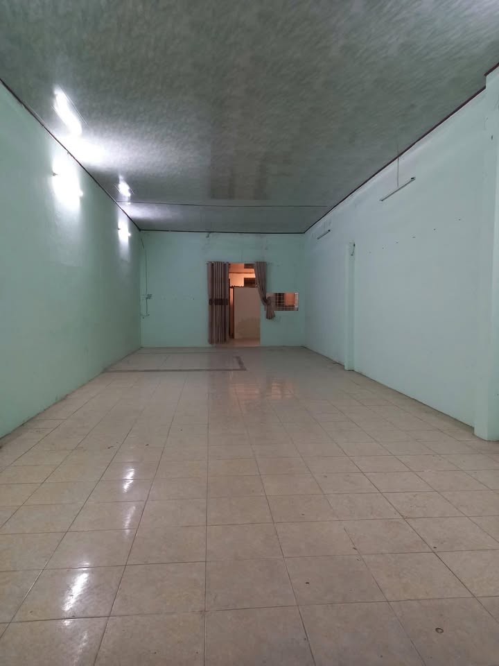 Cho thuê mặt bằng đường Phạm Hùng 107m² giá 8.5 triệu - Kinh doanh tự do!