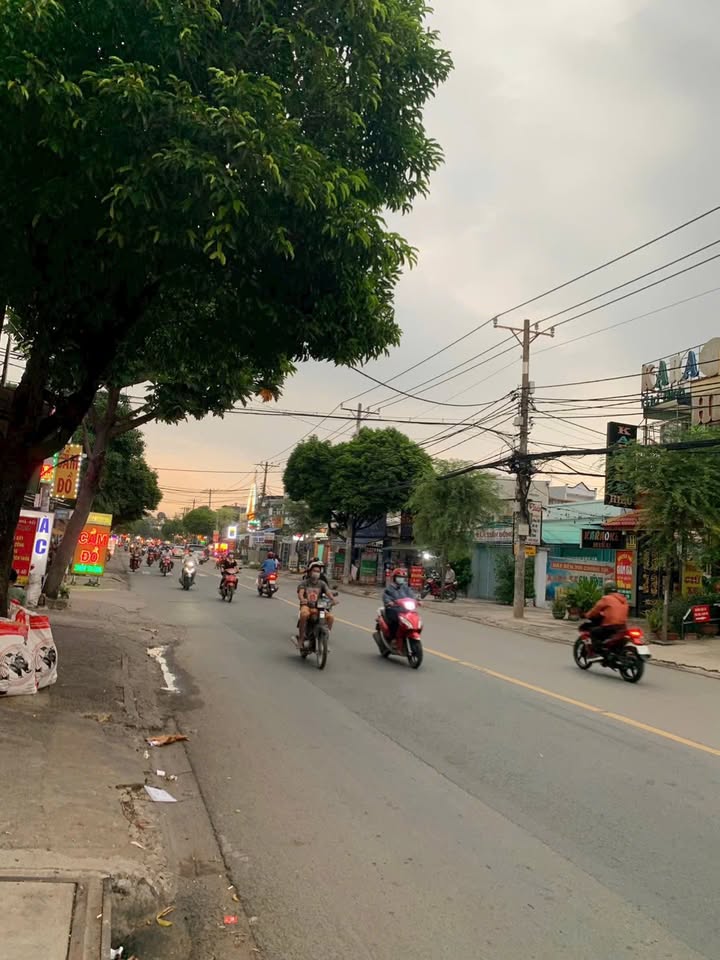 Nhà mặt tiền Lê Thị Riêng, Thới An, Quận 12, 590m² giá 48.5 tỷ - Đầu tư sinh lời ngay!