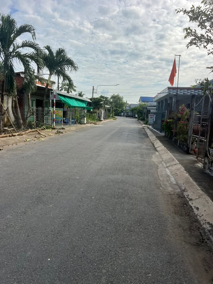 Đất mặt tiền Xã Châu Hưng 120m² giá 1 tỷ - Thích hợp kinh doanh!