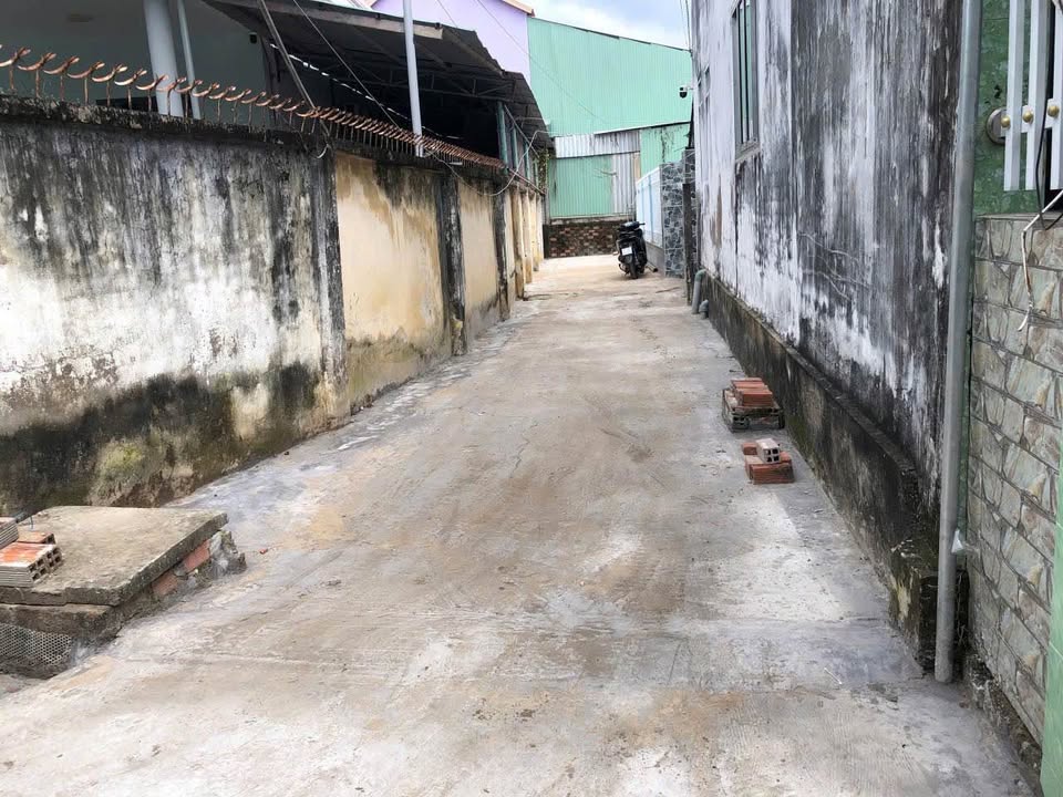 Nhà Phường Sơn Đông 317m² giá 2 tỷ - Vị trí đắc địa gần Bến Xe mới!