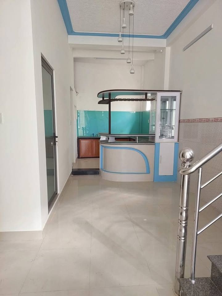 Bán gấp FrontHouse mặt tiền Hà Huy Tập, Bảo Lộc 126m² giá 4 tỷ - Không thể bỏ lỡ!