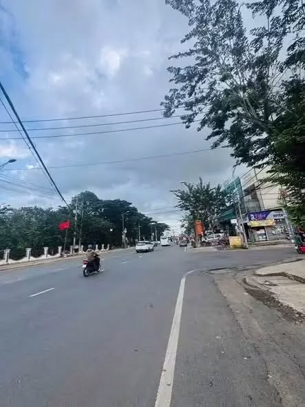 Nhà mặt tiền kinh doanh Trần Nhân Tông, Đức Trọng 79m² giá 4.7 tỷ - Đầu tư sinh lời ngay!