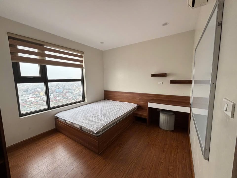 Căn hộ cho thuê tại Tòa nhà Tân Hồng Hà, 100m² giá thương lượng - Nhà trống từ 15/12!