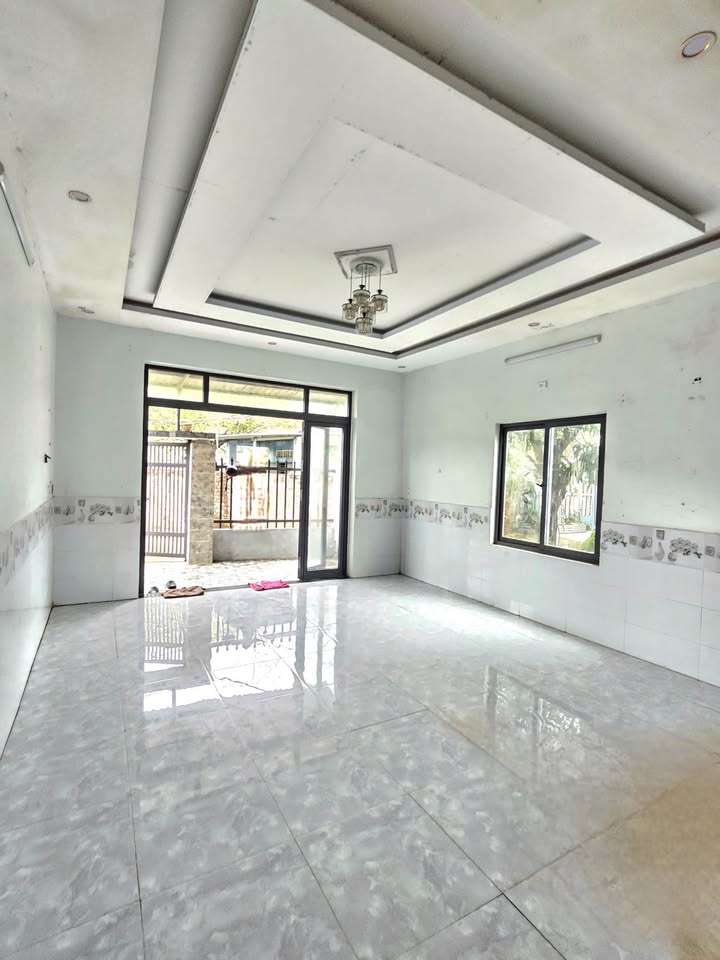 Nhà 2 tầng Kim Liên 82m² giá 2.25 tỷ - Cách biển chỉ 50m!