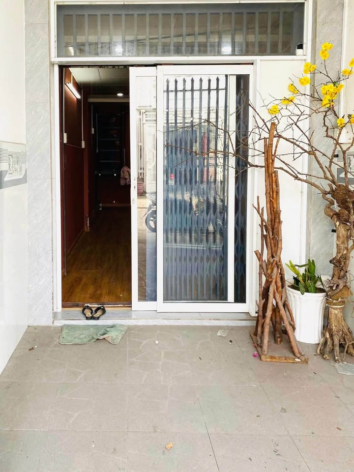 Nhà thuê Ninh Kiều 33m² giá 4.5 triệu - Thích hợp cho kinh doanh!