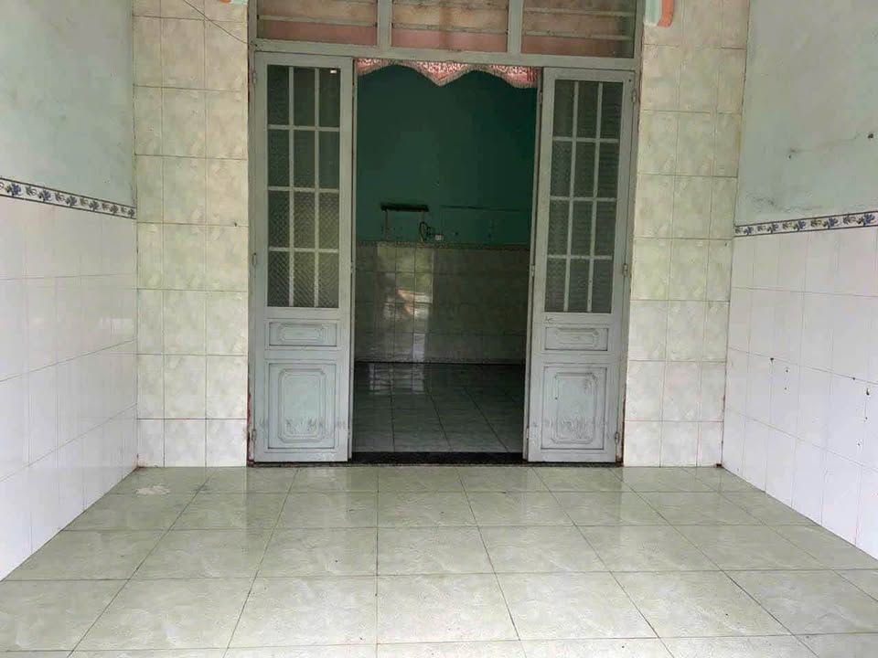 Dãy trọ 6 phòng và kiot tại Đồng Xoài 240m² giá 2.4 tỷ - Đang cho thuê đầy đủ phòng!