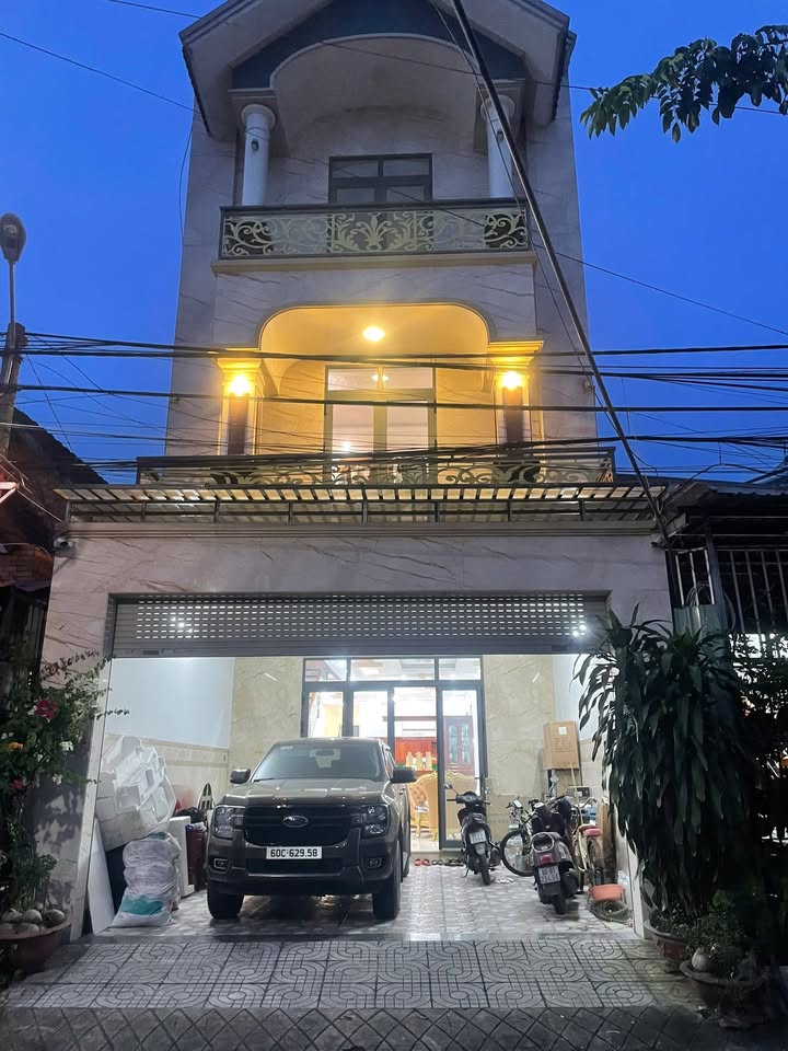 Nhà riêng Long Bình Tân 150m² giá 7.9 tỷ - Chính chủ, sẵn sàng giao dịch!