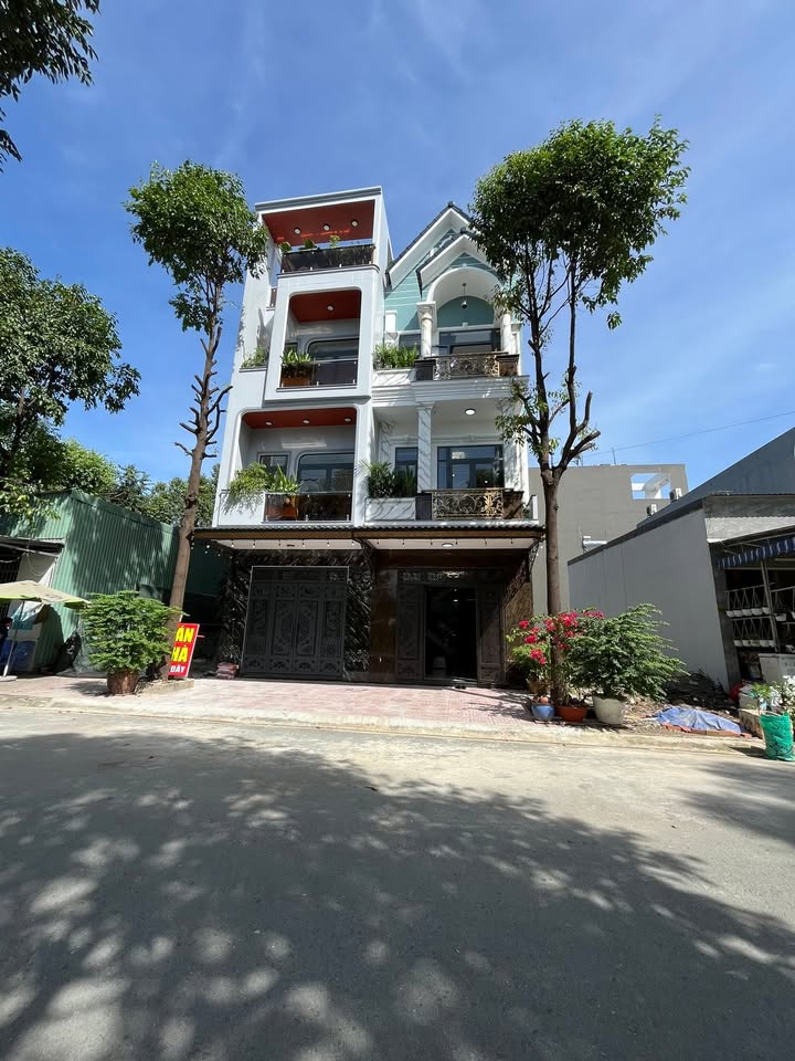 Nhà bán P. Bình Hòa, Thuận An 67,5m² giá 6,2 tỷ - Vị trí vàng gần VSIP 1!