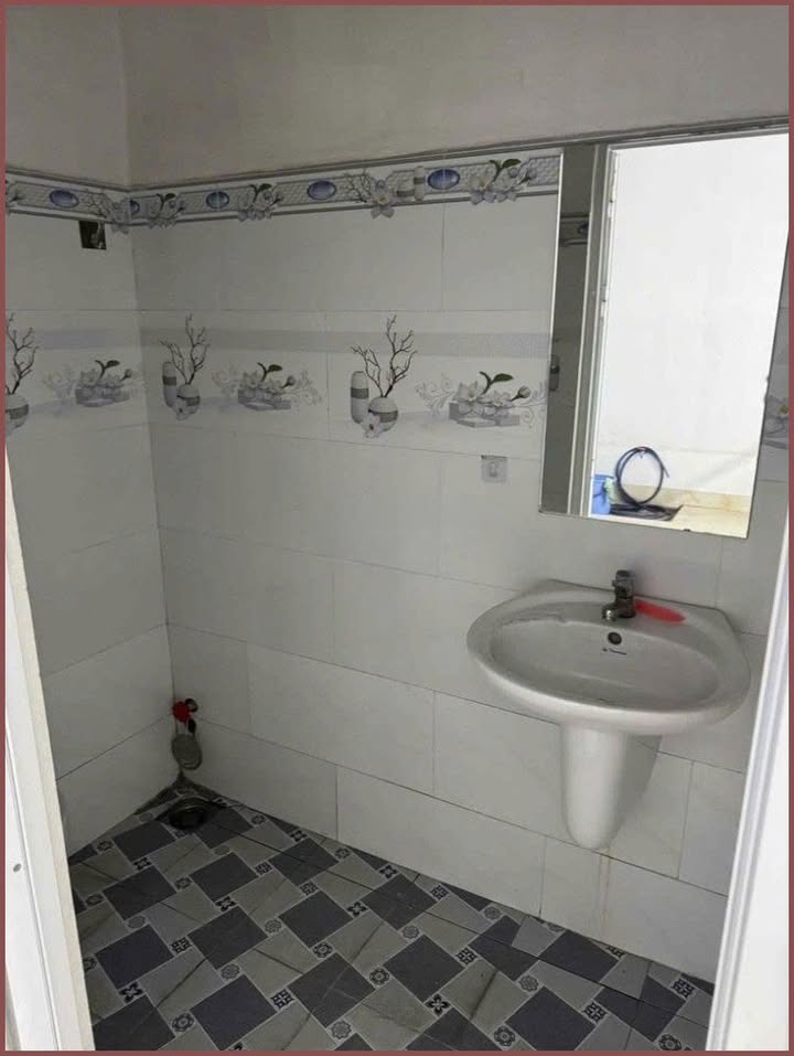 Nhà cho thuê mặt tiền đường Lạc Long Quân, Q.11 - 72m² giá 32 triệu/tháng - Kinh doanh sầm uất!