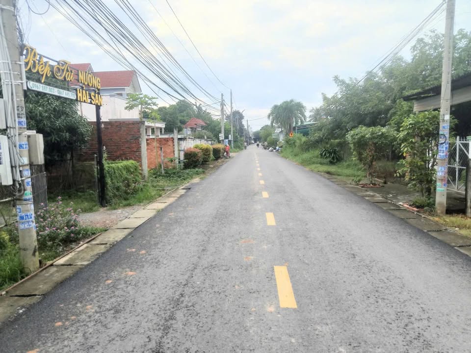 Đất nền Gò Dầu, Tây Ninh 203m² giá 2.1 tỷ - Mặt tiền đường Phạm Hùng, kinh doanh thuận lợi!