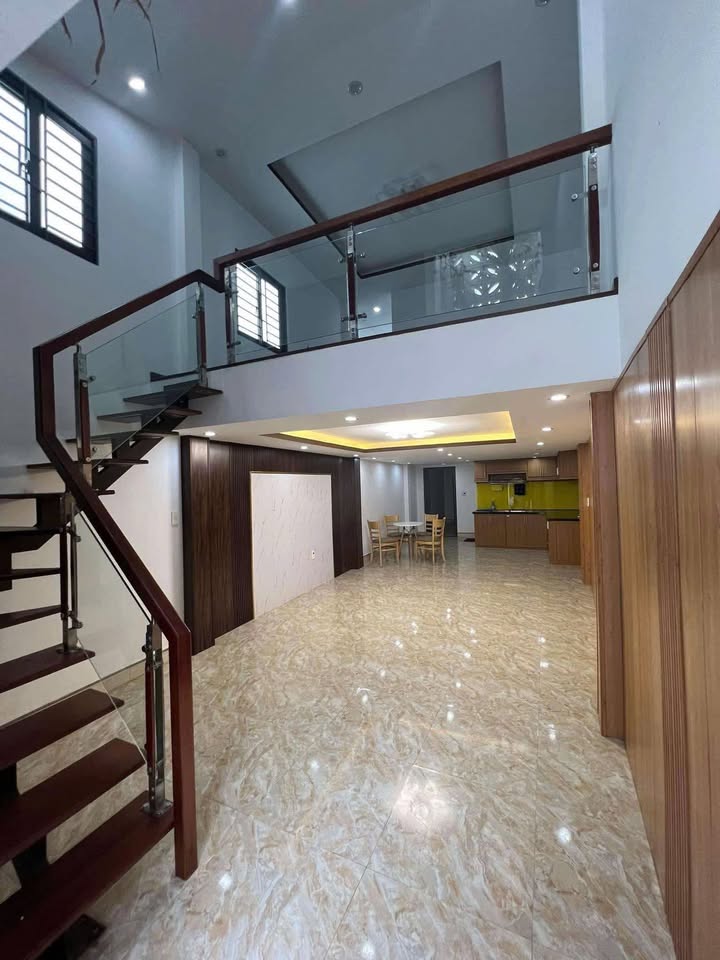 Nhà cho thuê gác lửng Ông Ích Khiêm, Hải Châu, Đà Nẵng 72m² - Chỉ 9 triệu/tháng!