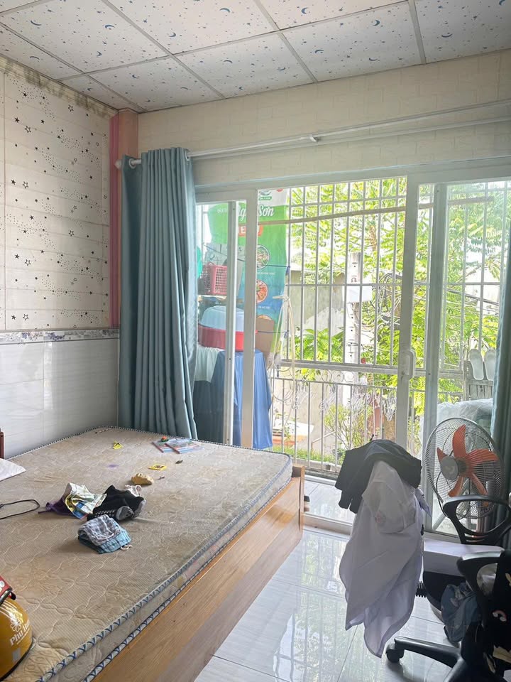 Nhà cho thuê Tân Chánh Hiệp, Q12, 31m² giá 4.8 triệu - Hẻm xe ba gác thuận tiện