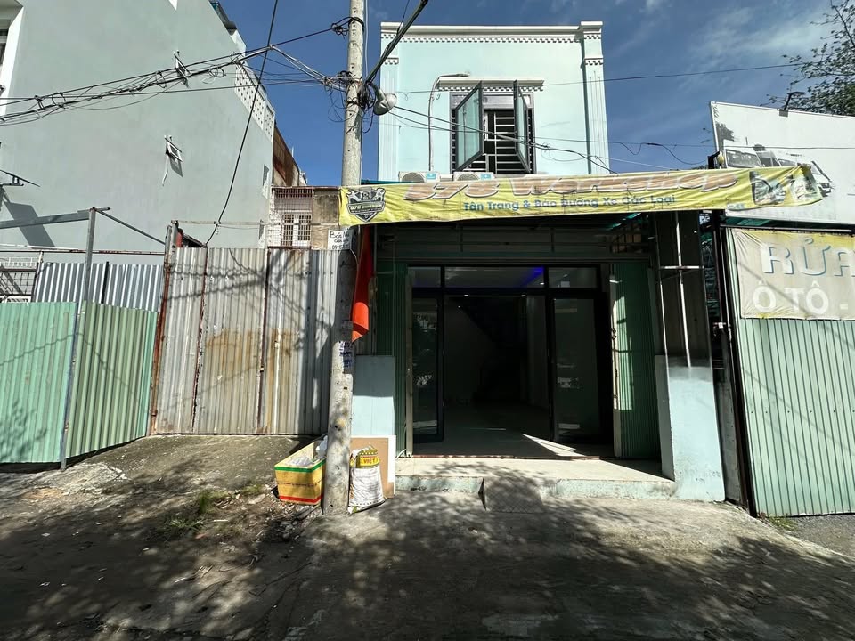 Nhà cho thuê mặt tiền Phạm Văn Đồng, Bình Thạnh 40m² giá chỉ 10 triệu/tháng - Sẵn sàng vào ở!