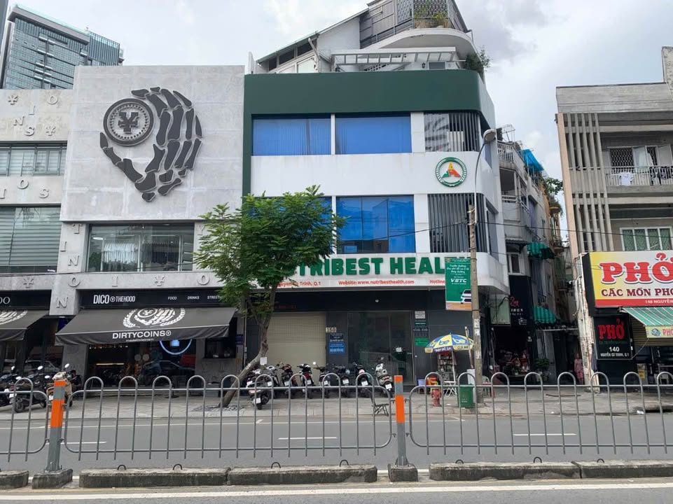 Cho thuê nhà mặt phố Nguyễn Cư Trinh, quận 1, 77m² - Vị trí trung tâm lý tưởng!