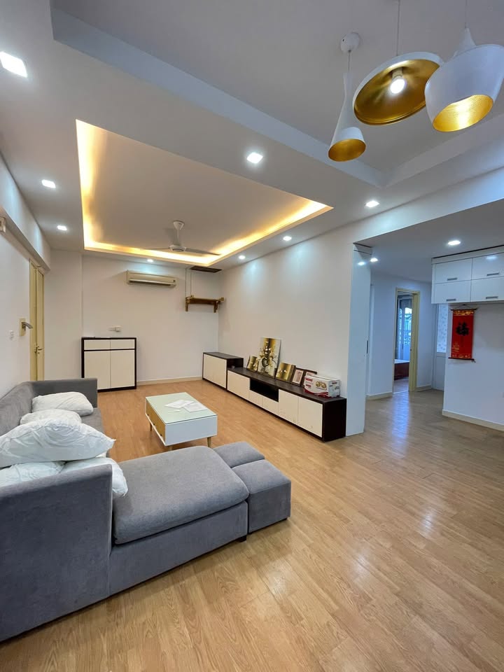 Căn hộ 2 ngủ 80m² khối N03 Ngoại Giao Đoàn giá 7 tỷ - Nội thất đẹp, sẵn sàng vào ở!