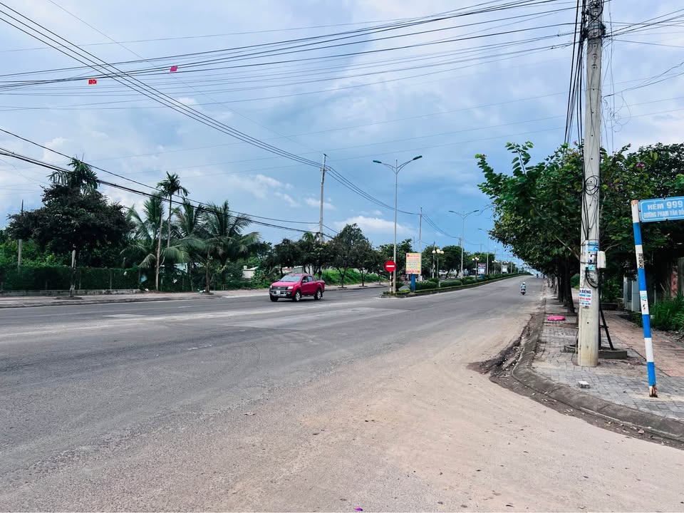 Đất Hẻm 999 Phạm Văn Đồng 600m² giá 395 triệu - Tiềm năng đầu tư lớn!