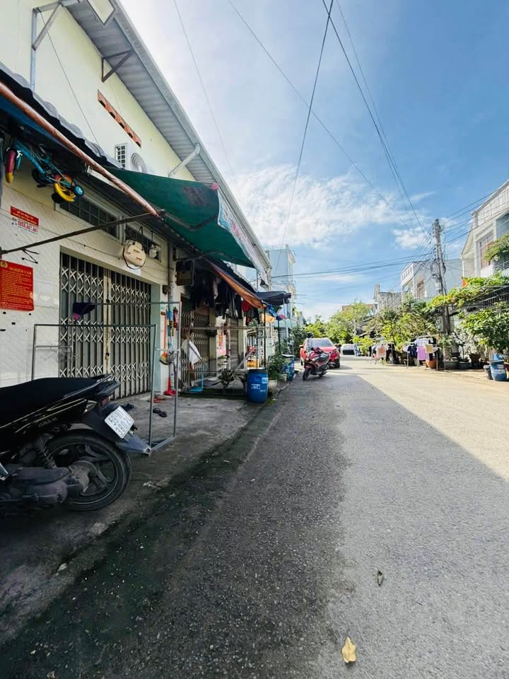 Đất Tặng 5 Ki ốt Thu Nhập 8 Triệu/tháng Tại Phường Tân Đông Hiệp - Giá 4 Tỷ