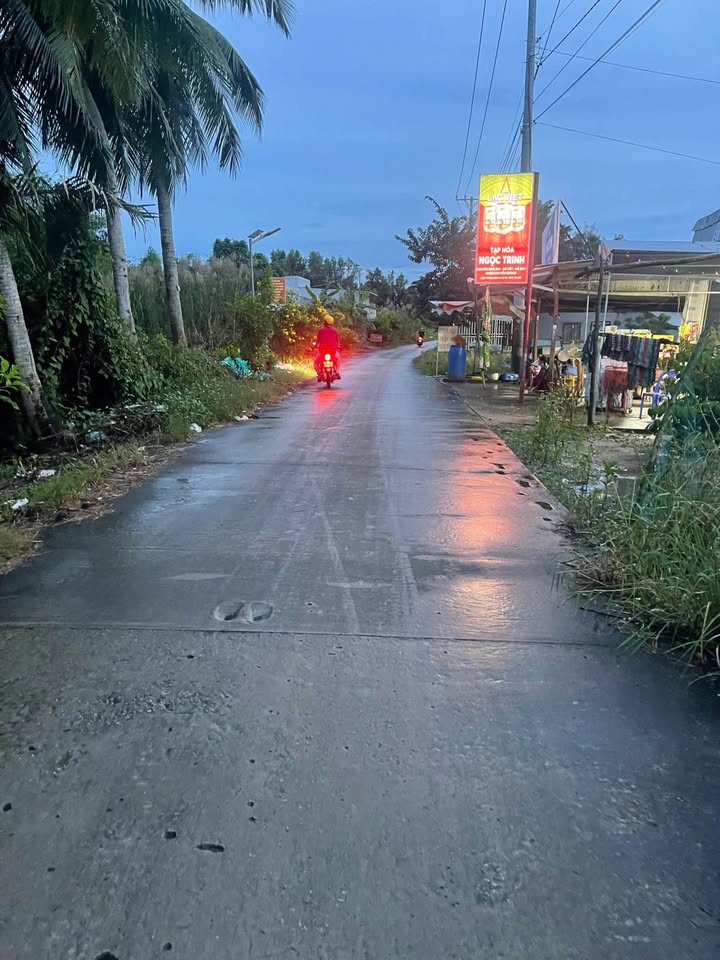 Bán đất nền mặt tiền ô tô 4m, phường Lý Văn Lâm, 900m² - Giá tốt chỉ 2.25 tỷ!