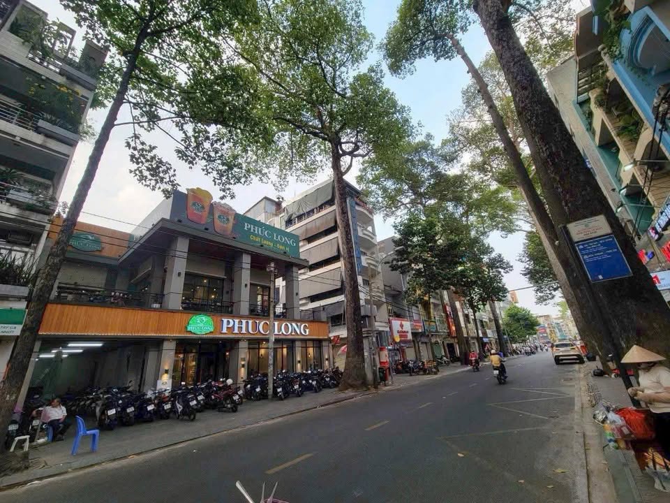 FrontHouse 2 mặt tiền Trần Quang Khải, Quận 1, 241m² - Tài sản hiếm cho đầu tư sinh lời!