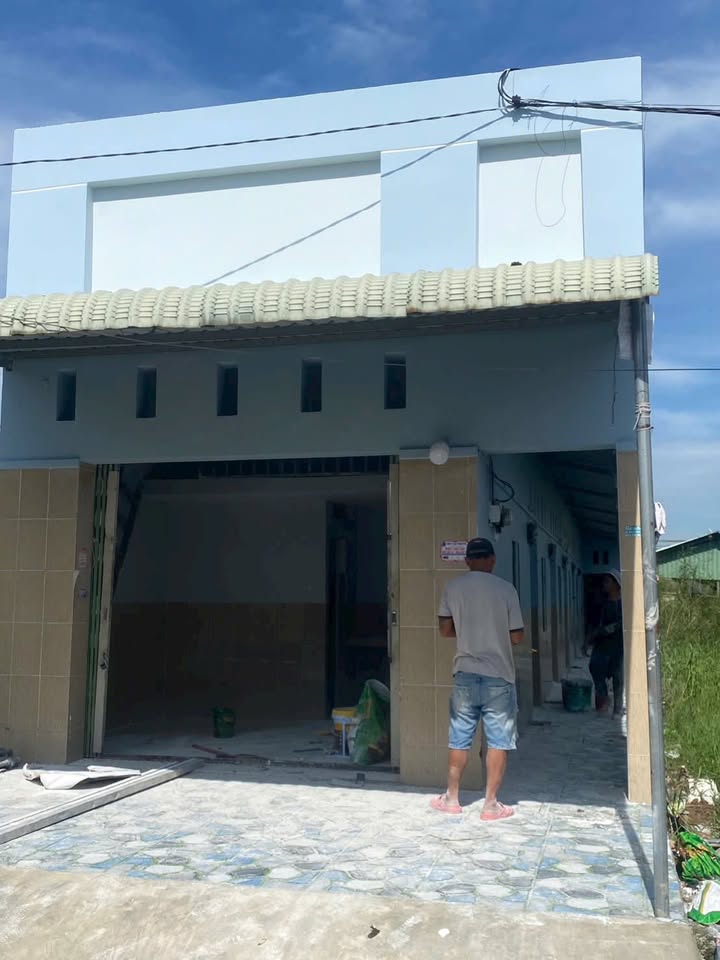 Nhà trọ 7 phòng tại Đức Hòa 125m² giá chỉ 2.2 tỷ - Đầu tư sinh lời ngay!